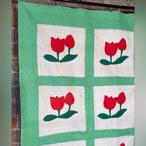 Vintage Handstitched Appliqué Quilt with Tulips 69” x 90” - Picture 2 of 12